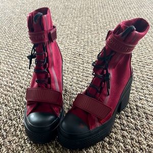 Converse Chuck Taylor All Star GR82 Platform Boots